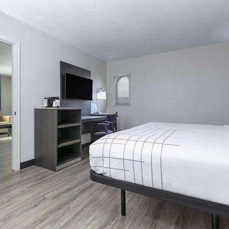 La Quinta Inn By Wyndham Dallas Uptown Zewnętrze zdjęcie