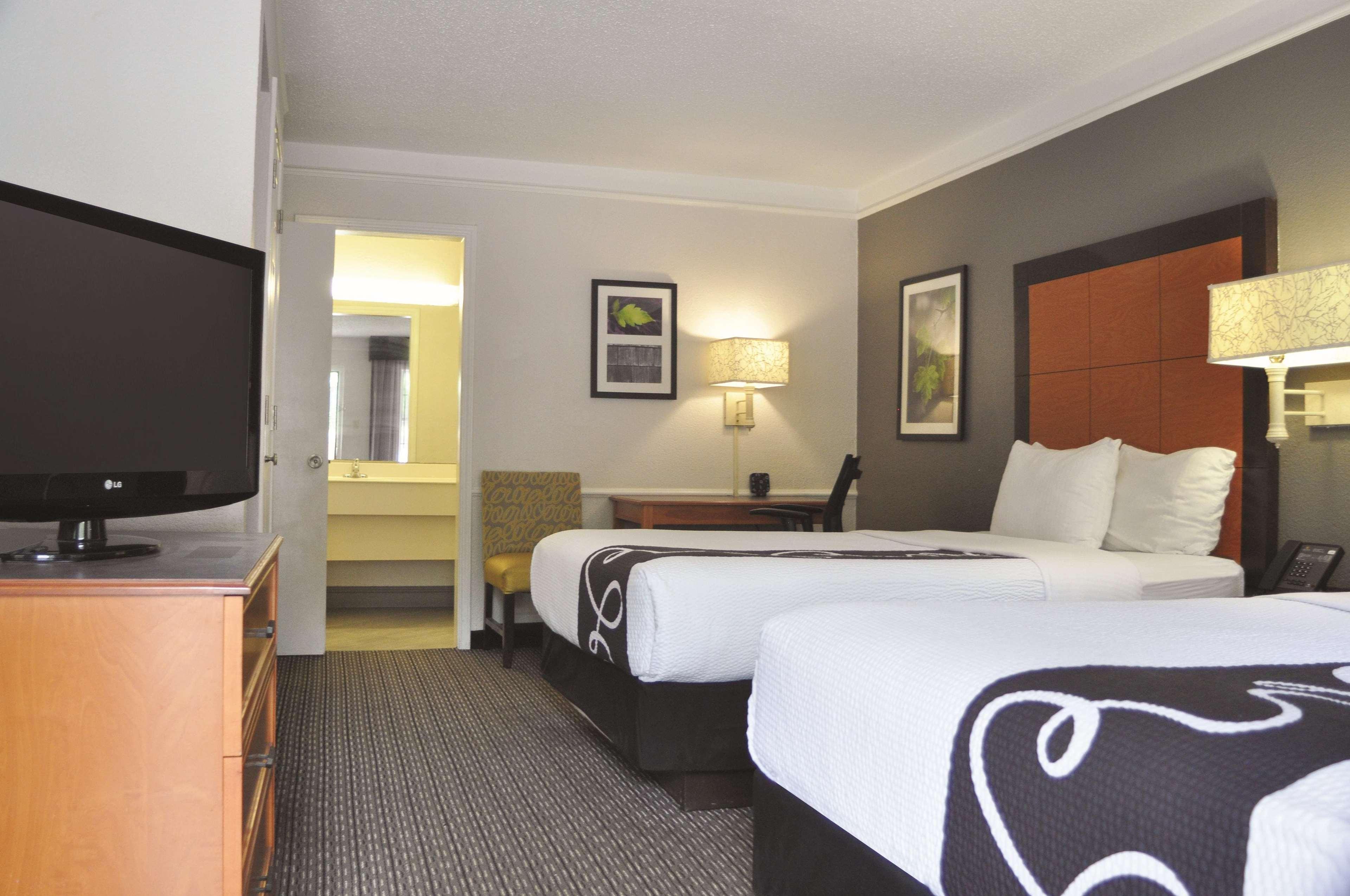 La Quinta Inn By Wyndham Dallas Uptown Zewnętrze zdjęcie