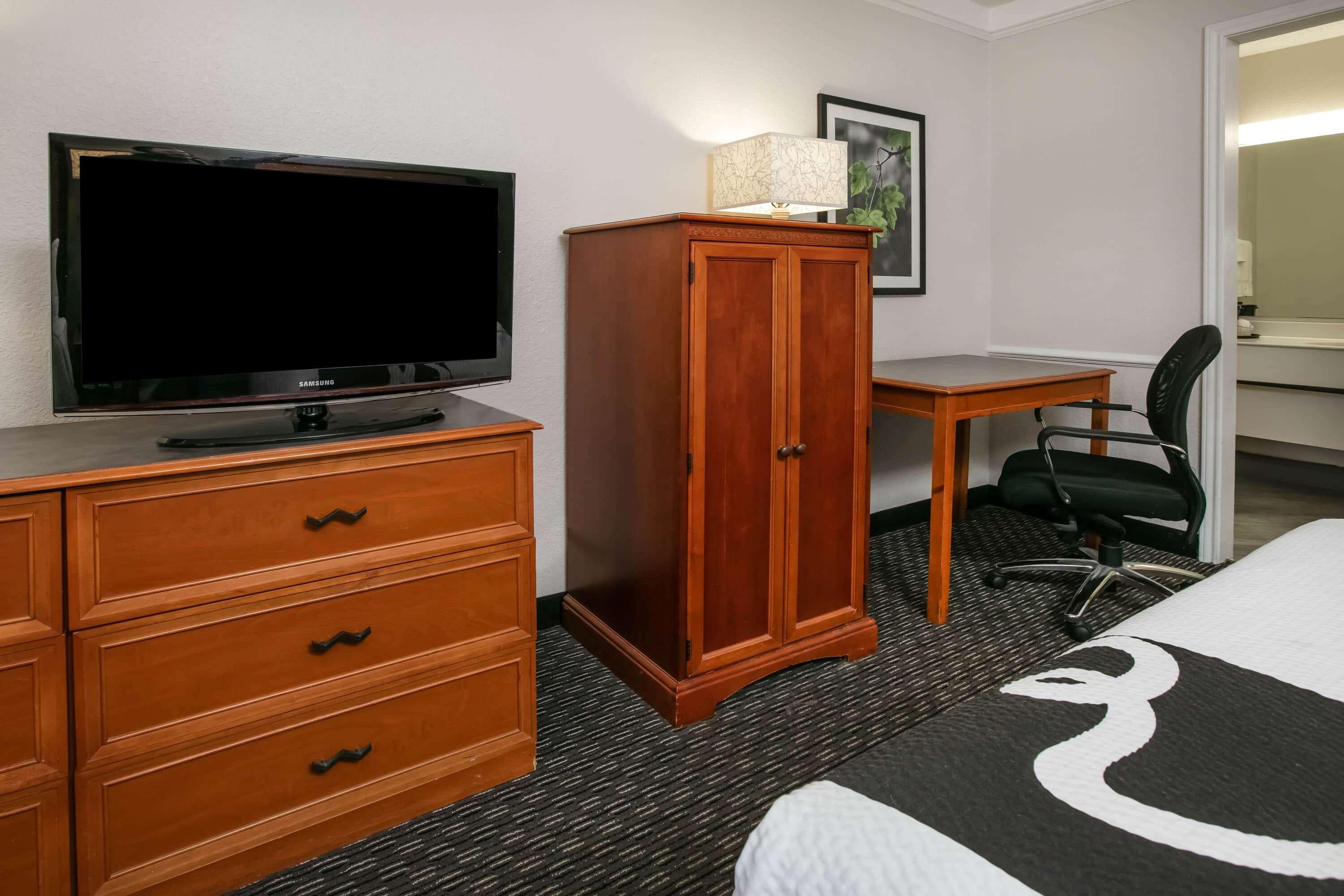 La Quinta Inn By Wyndham Dallas Uptown Zewnętrze zdjęcie