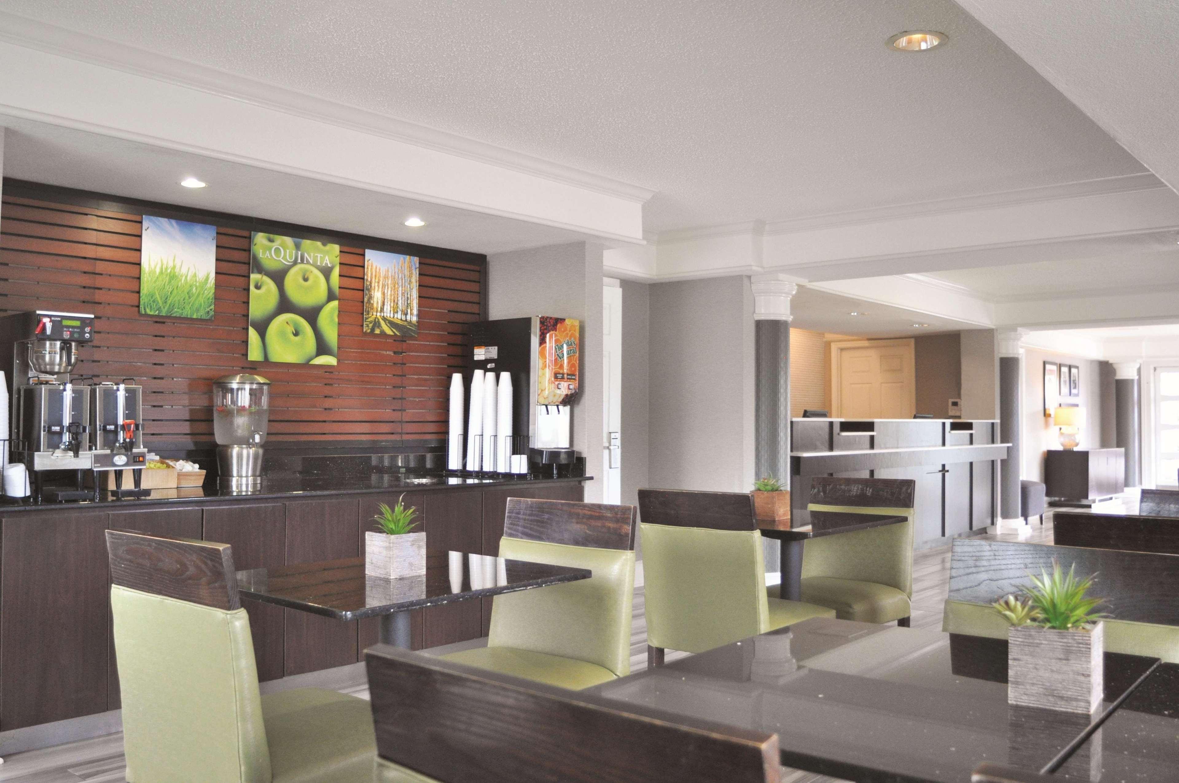 La Quinta Inn By Wyndham Dallas Uptown Zewnętrze zdjęcie