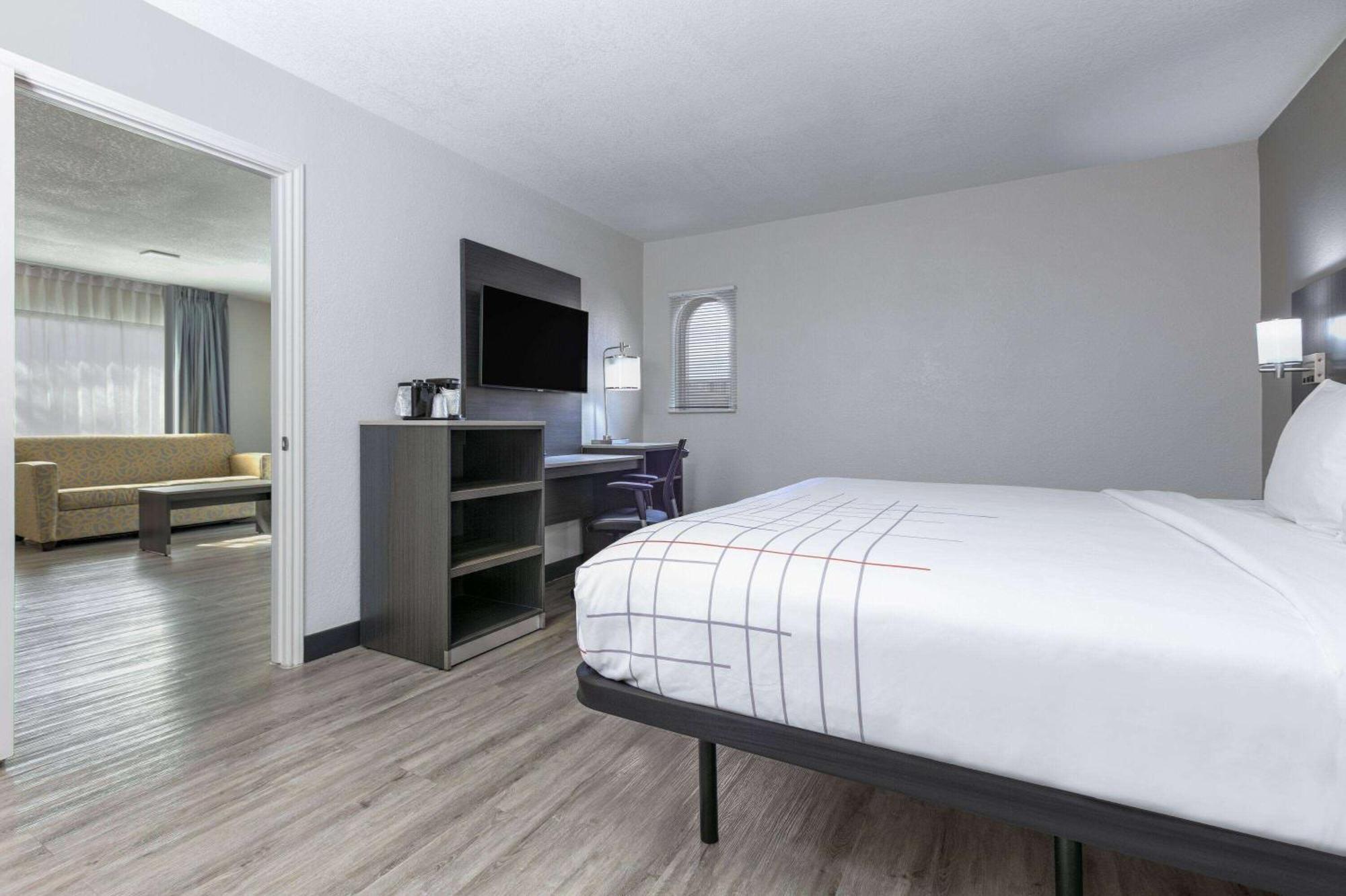 La Quinta Inn By Wyndham Dallas Uptown Zewnętrze zdjęcie