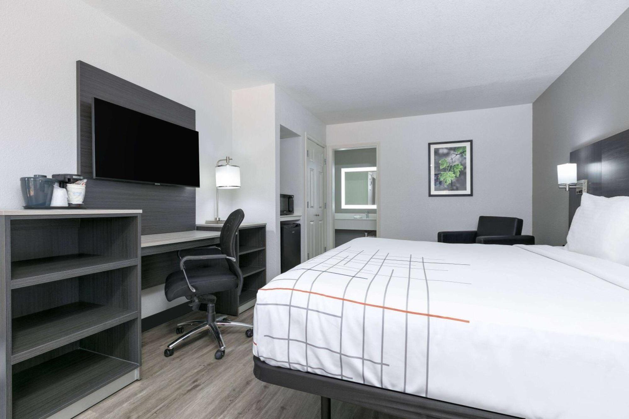 La Quinta Inn By Wyndham Dallas Uptown Zewnętrze zdjęcie