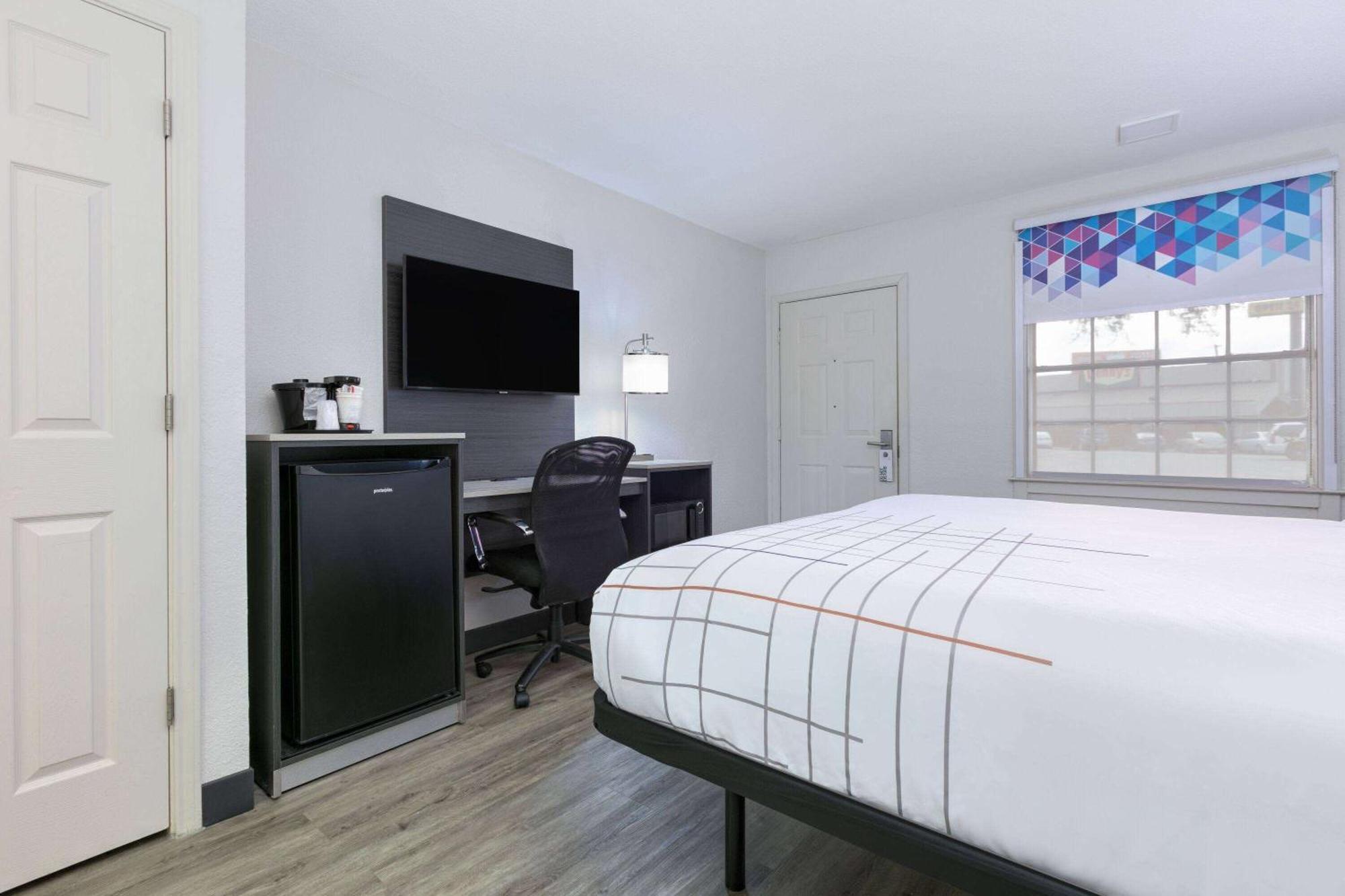 La Quinta Inn By Wyndham Dallas Uptown Zewnętrze zdjęcie