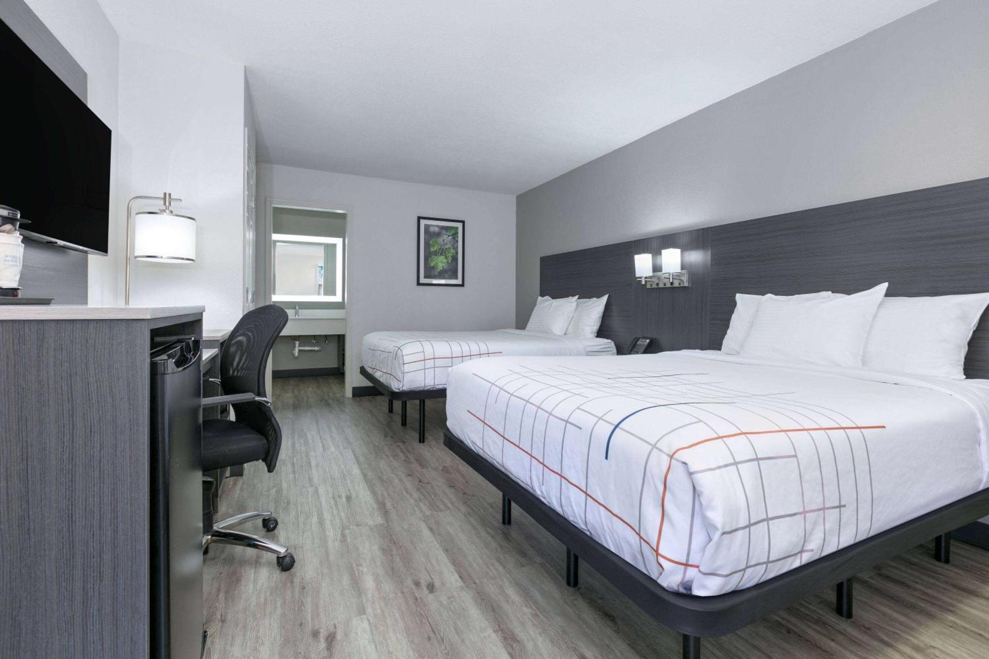La Quinta Inn By Wyndham Dallas Uptown Zewnętrze zdjęcie