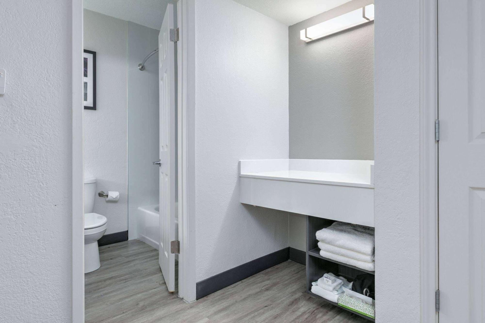 La Quinta Inn By Wyndham Dallas Uptown Zewnętrze zdjęcie