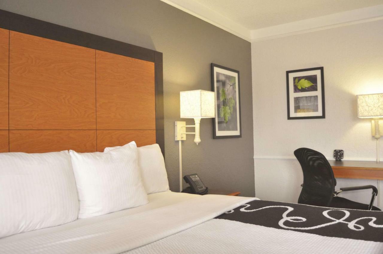La Quinta Inn By Wyndham Dallas Uptown Zewnętrze zdjęcie