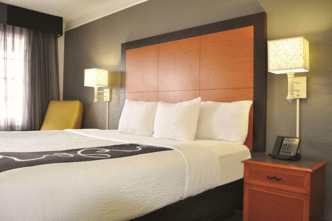 La Quinta Inn By Wyndham Dallas Uptown Zewnętrze zdjęcie